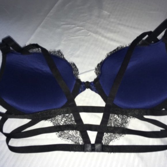VS Strappy Lacey push-up bra 32C - Picture 3 of 5